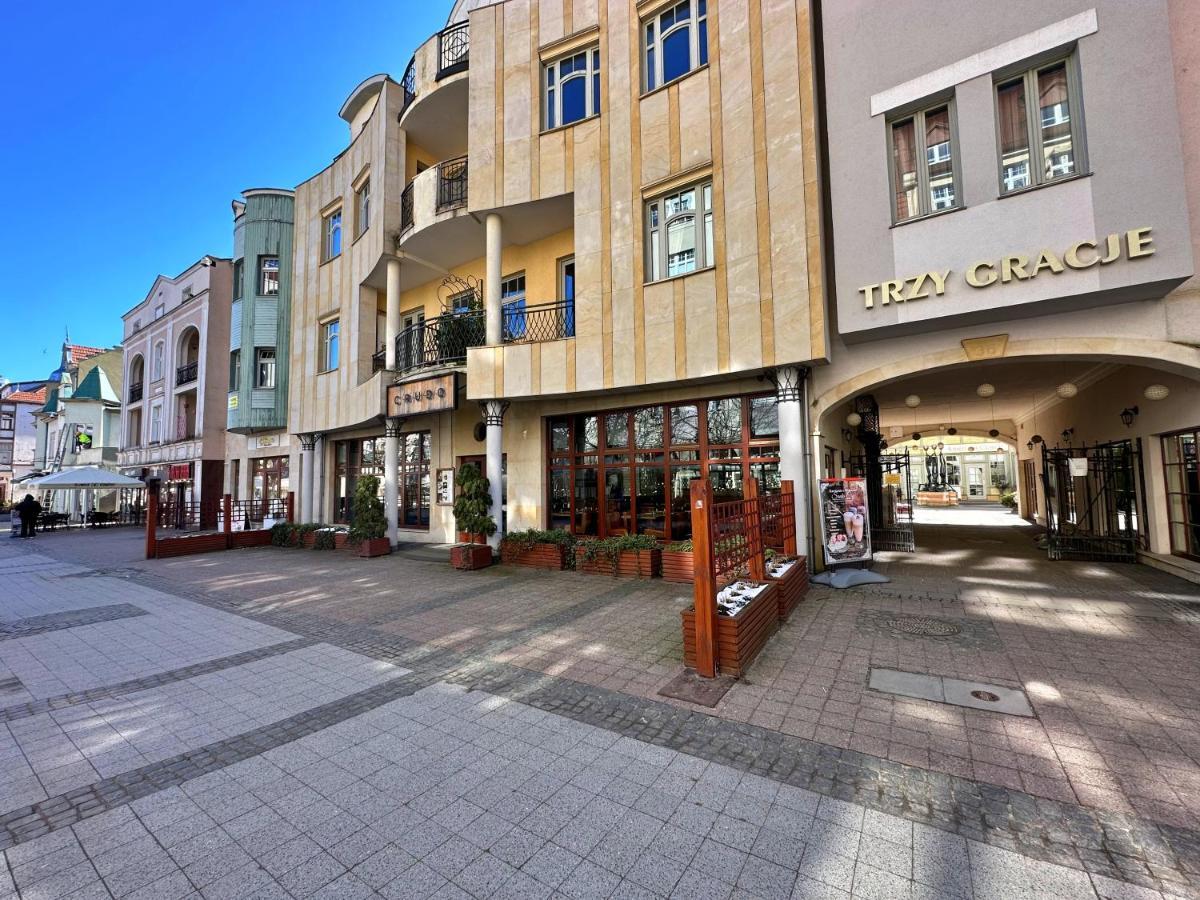 Azja, Sopot Monte Cassino, Balkon, Parking Luaran gambar